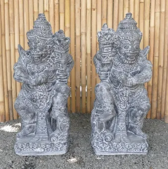 Tempelbewacher Dwarapala 2er Set, als Wächter des Eingangs mit Stock - ein Bein angehoben, 100cm Höhe 